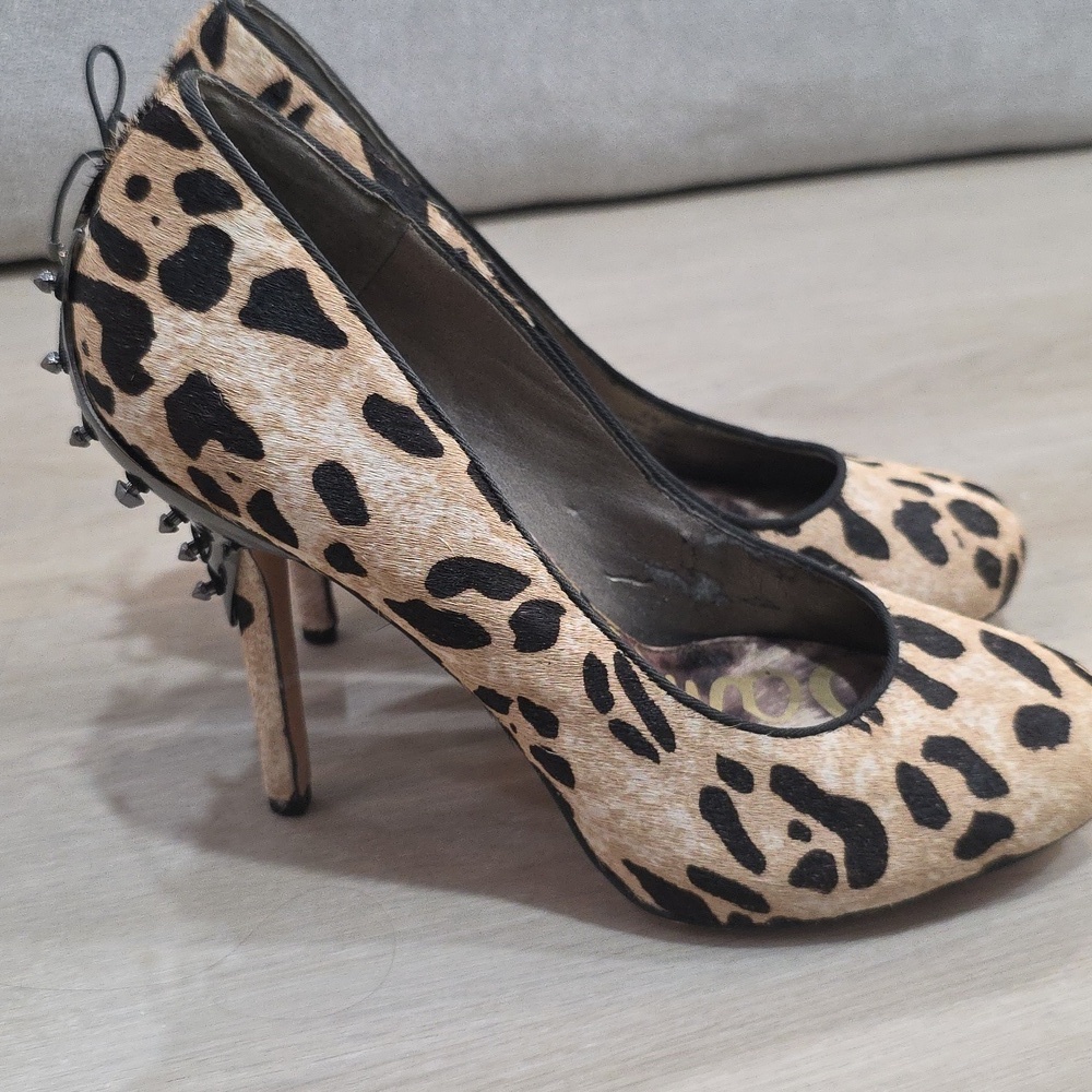 Leopard Print Women's Heels - Picture 6 of 17